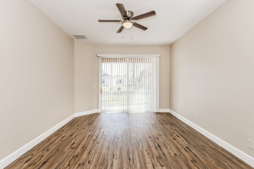 Building Photo - 7452 Battalla Rd