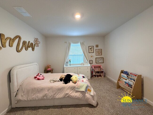 Building Photo - Spacious 4BR Patriot Ridge Home with Community Perks!