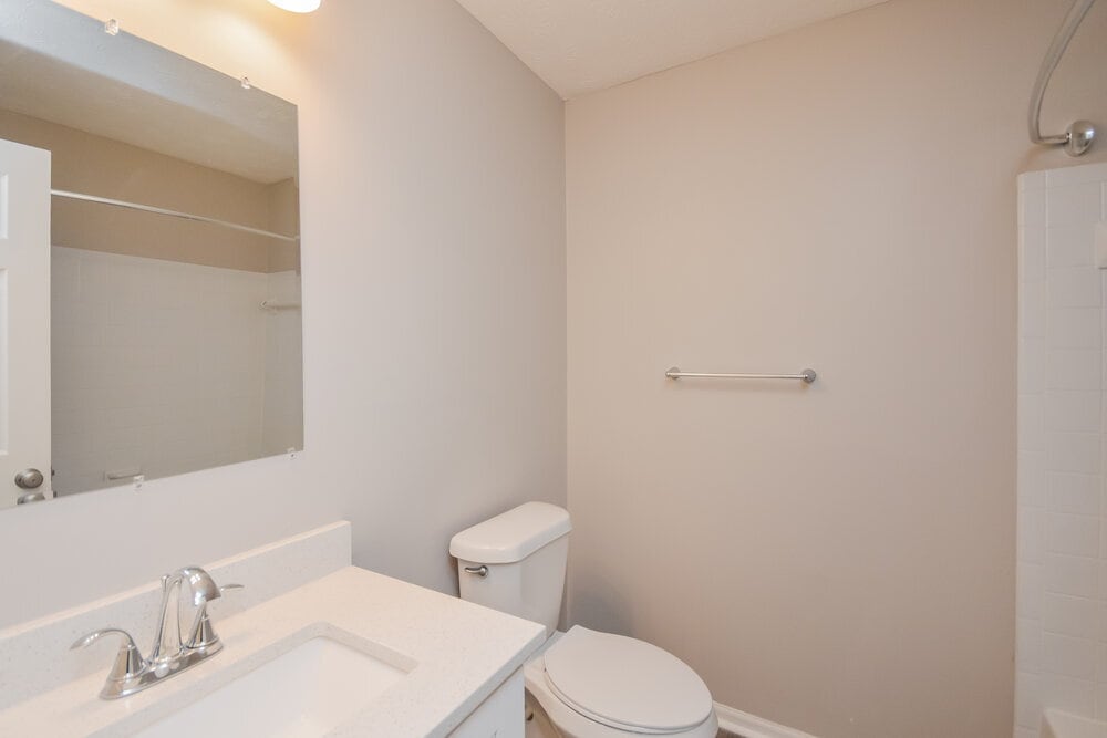 Building Photo - 1053 Mainstreet Lake Dr