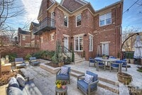 Building Photo - 1124 Dilworth Crescent Row