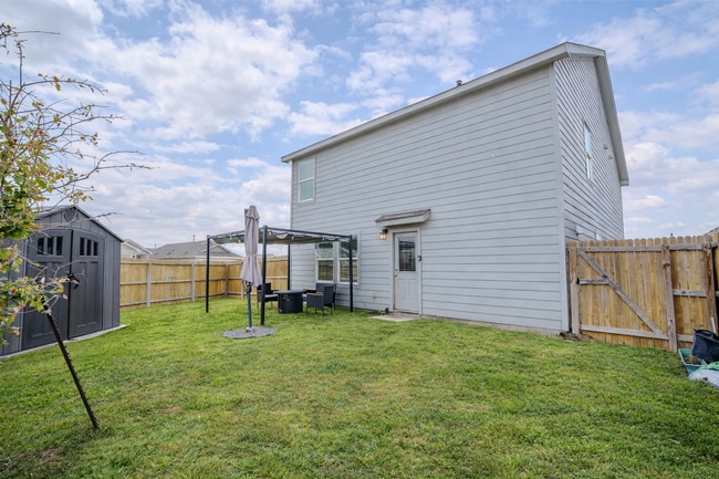 Building Photo - 402 Filibusters Trail