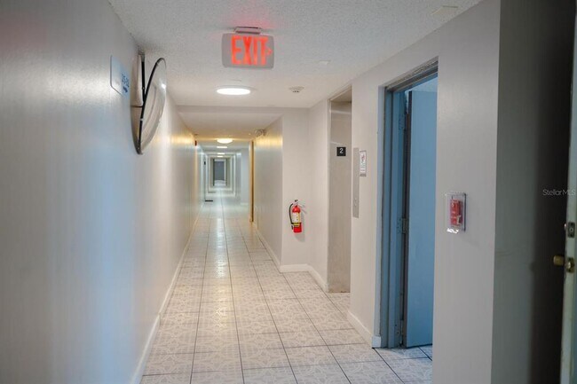 Building Photo - 1902 Honour Rd