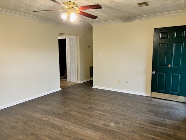 Building Photo - 155 Springhill Dr
