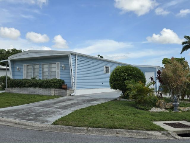 Building Photo - 214 48th Ave Dr W