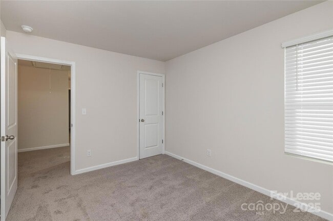 Building Photo - 200 S Bell Ave