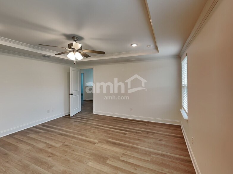 Building Photo - 304 Sharpe Ct