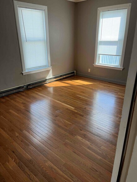 Building Photo - 780 Hutchins St