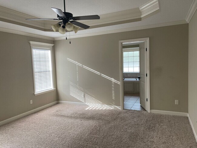 Building Photo - Check Out This 3BD/2B Home!!