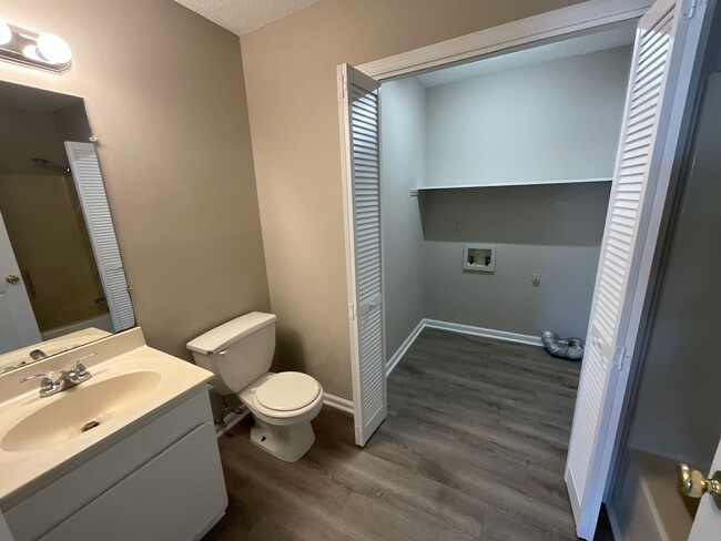 Building Photo - Remodeled High Point home! 3 Bedroom, 2 Ba...