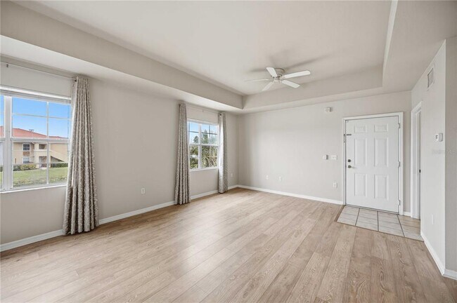 Building Photo - 1025 Villagio Cir