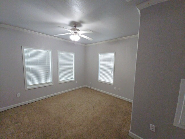 Building Photo - 2607 Virginia Ave