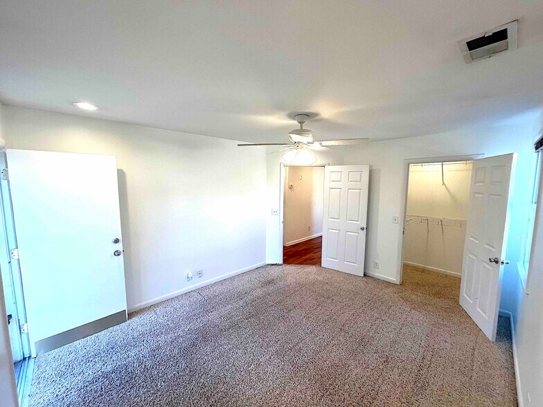Building Photo - 4878 Shasta Dr