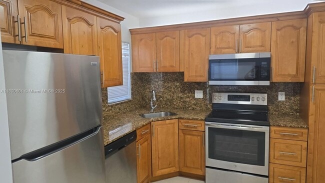 Primary Photo - 4675 NW 22nd St