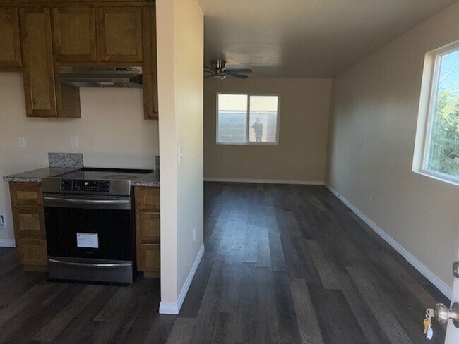 Building Photo - 221-223 Mariposa