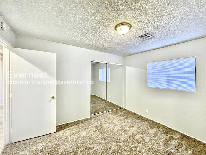 Building Photo - 33892 Sky Blue Water Trl