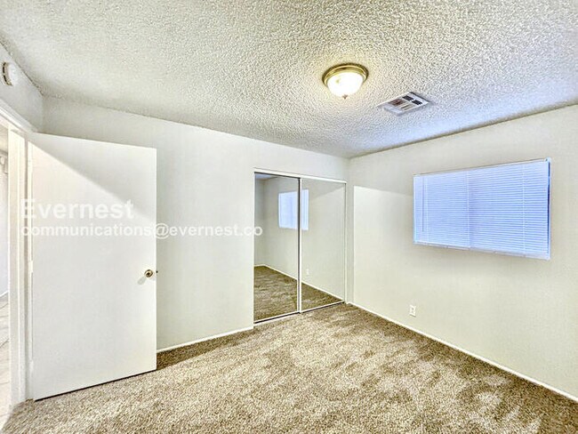 Building Photo - 33892 Sky Blue Water Trl