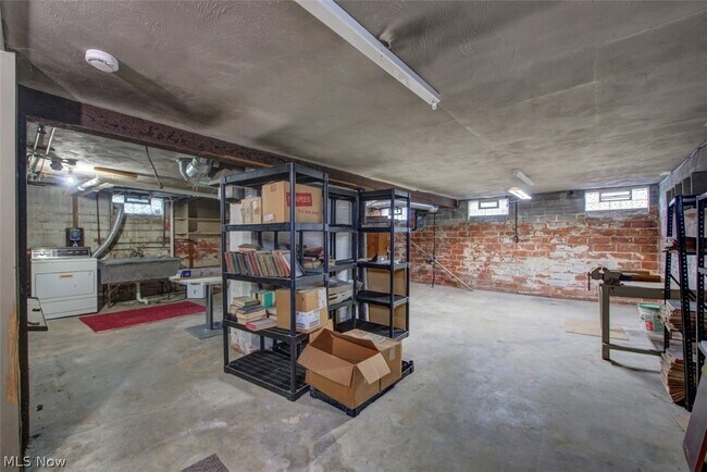 Building Photo - 3290 Wooster Rd