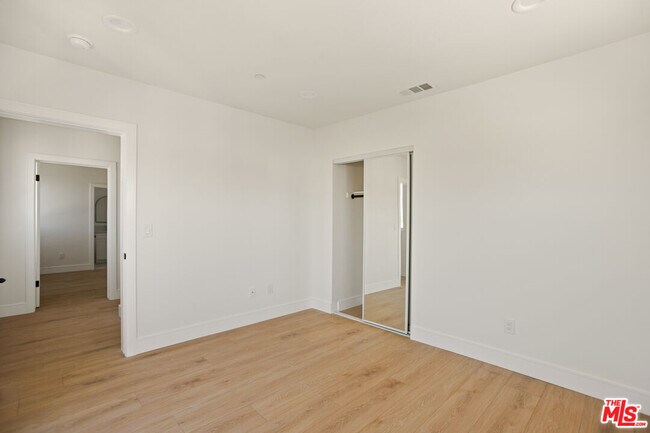 Building Photo - 1619 2nd Ave