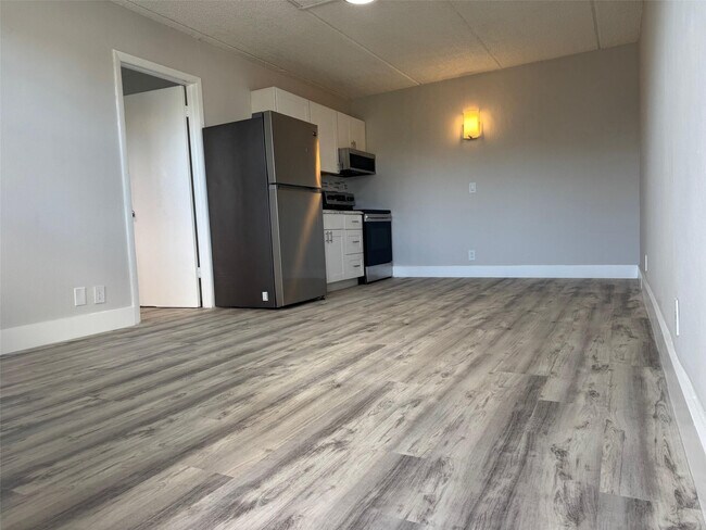 Building Photo - 3211 SW 44th St