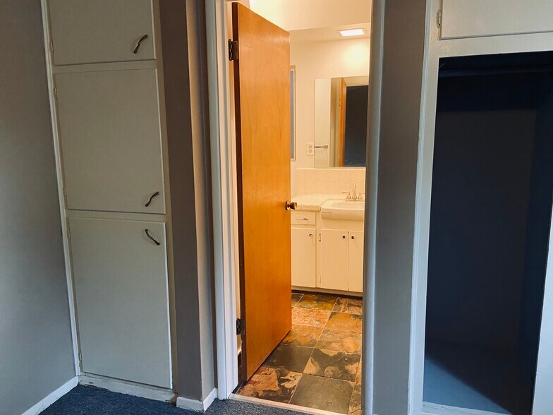 Building Photo - 2717 W Avenue K