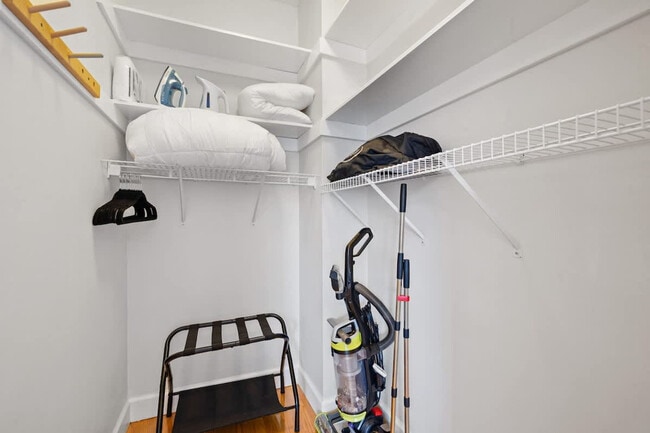 Building Photo - 2216 18th Ave