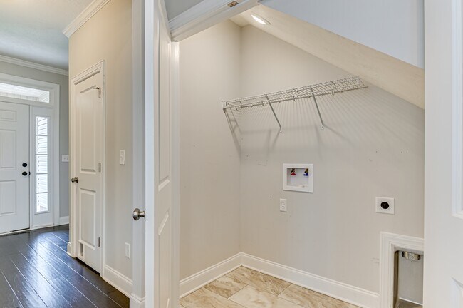 Building Photo - 5107 Heathbrook Dr
