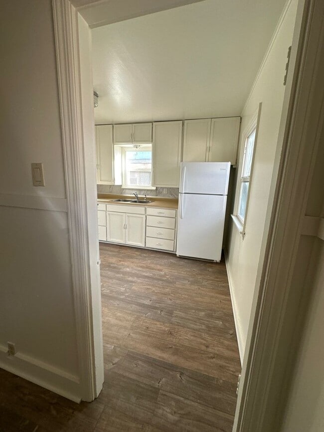 Building Photo - 2314 Vine Ave