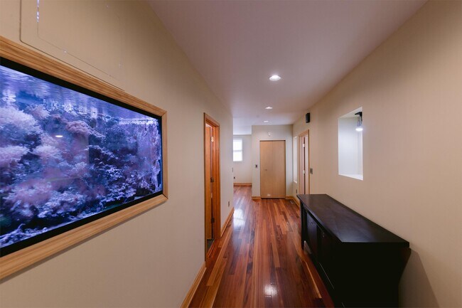 Building Photo - 252 S Washington Ave