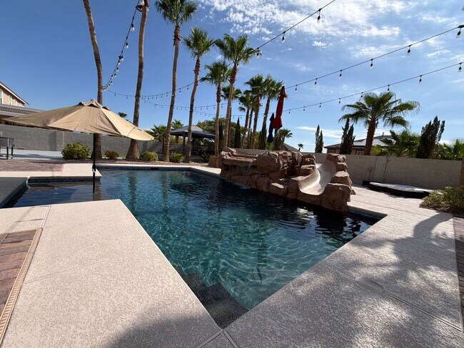 Building Photo - Luxury Home in Lone Mountain Classics