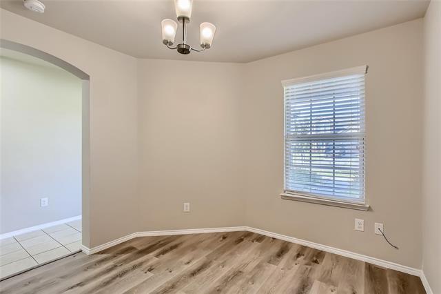 Building Photo - 503 Hawthorn Dr