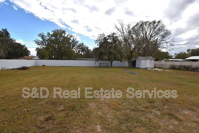 Building Photo - 4208 Ridge Rd