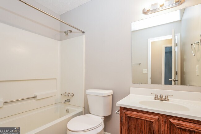 Building Photo - 5591 Spg Hl Bnd