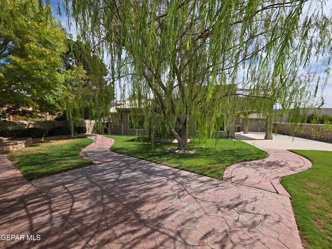 Building Photo - 7346 Gulf Creek Dr