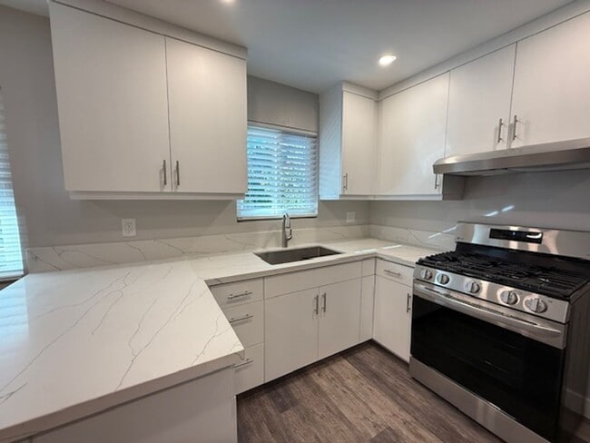 Building Photo - Cozy New 1-Bed, 1-Bath Private Retreat with Yard & Modern Finishes in La Mesa