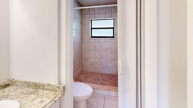 Building Photo - 1580 Montauk Dr