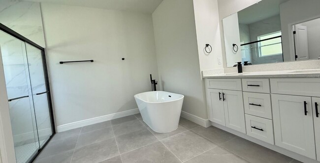 Building Photo - Newly Built 4 Bedroom Home for Rent – Prime Ocala Location