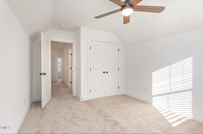 Building Photo - 4801 Gossamer Ln