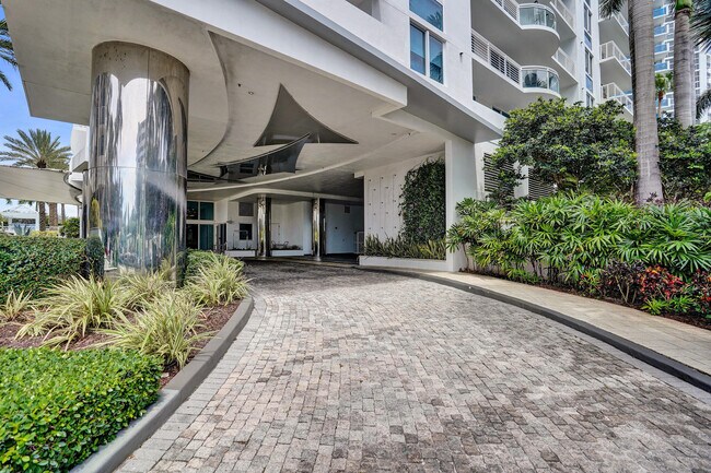 Building Photo - 2821 N Ocean Blvd