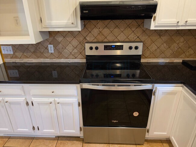 Building Photo - Great 3BR 2BA Find in Pleasant Tree Neighborhood!