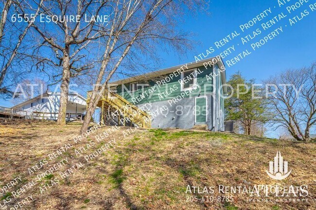 Building Photo - 6555 Esquire Ln