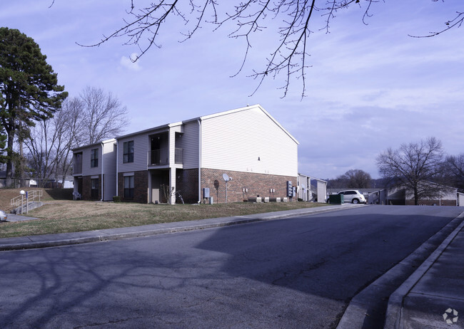 Building Photo - Hidden Acres Apartments