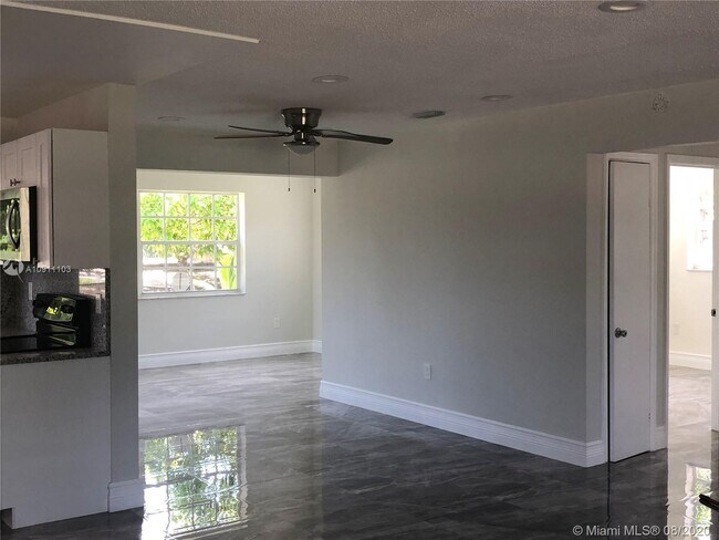 Building Photo - 8500 NW 24th Pl