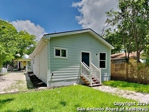 Building Photo - 138 Hess St