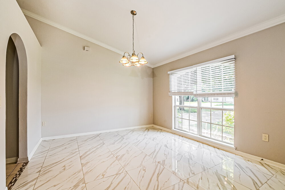 Building Photo - 801 Clear Brook Ct