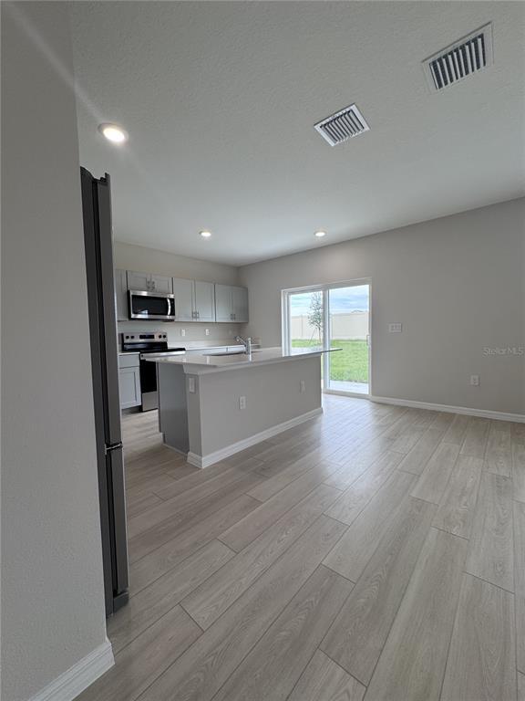 Building Photo - 4039 Gardenia Ave