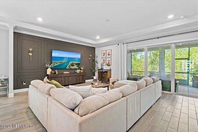 Building Photo - 553 Caribbean Pl