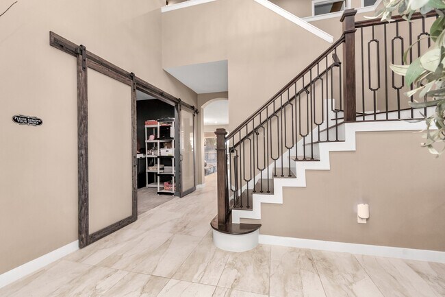 Building Photo - 3210 Shadowwalk Dr