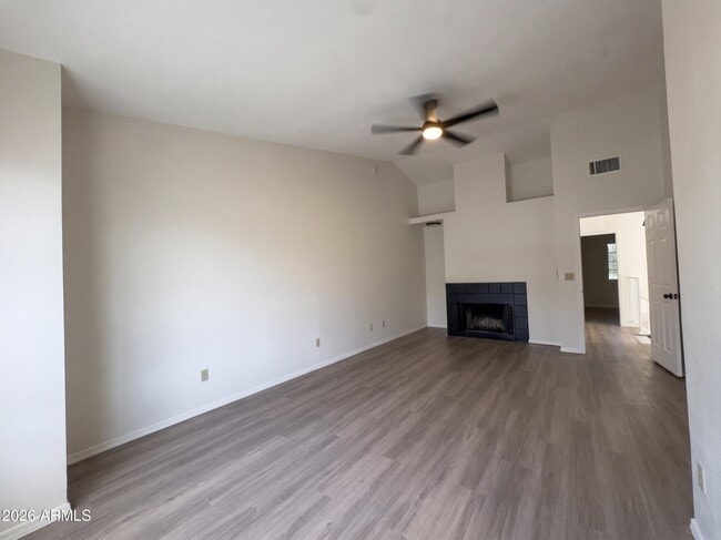 Building Photo - 170 E Guadalupe Rd