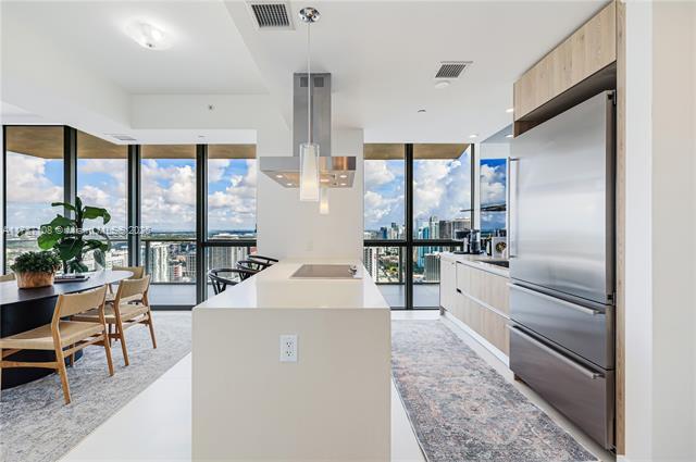 Building Photo - 1100 Biscayne Blvd