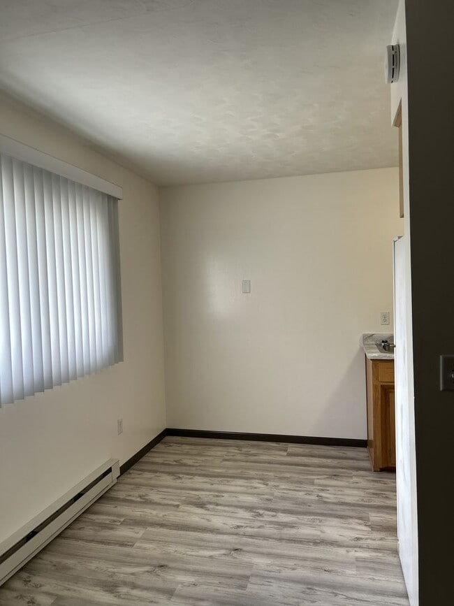 Building Photo - MMA Properties 920